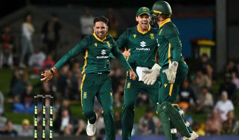 Keshav Maharaj)