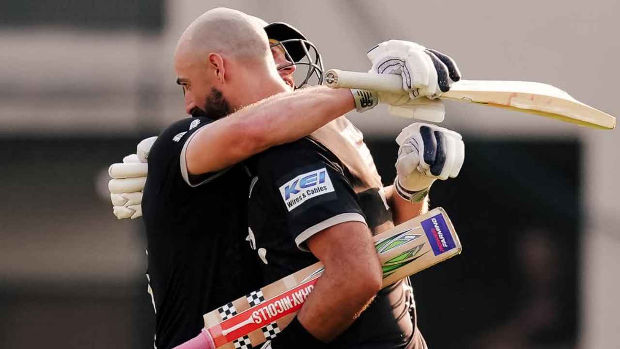 Glenn Philips and Daryl Mitchell, IND vs NZ 